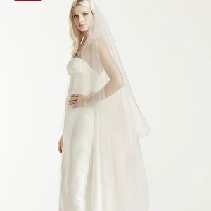 Vera Wang Two-Tier Cathedral Length Veil